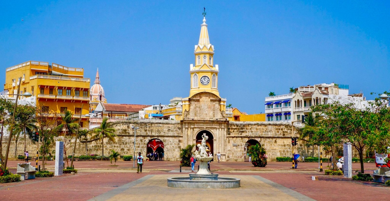 colorful-buildings-in-cartagena-colombia-2026-03-10-01-02-56-utc